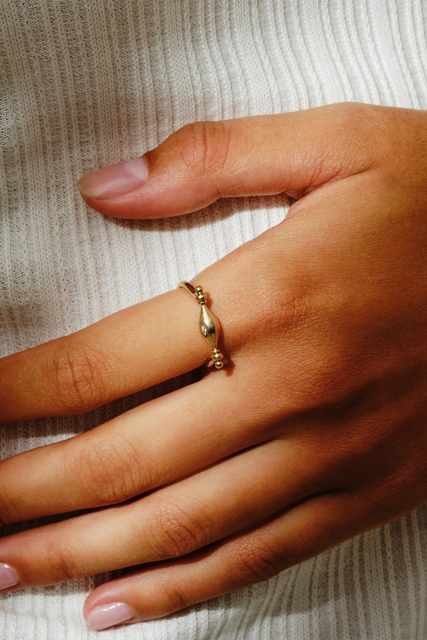 Mudra Ojo Single Diamond Spinner Ring