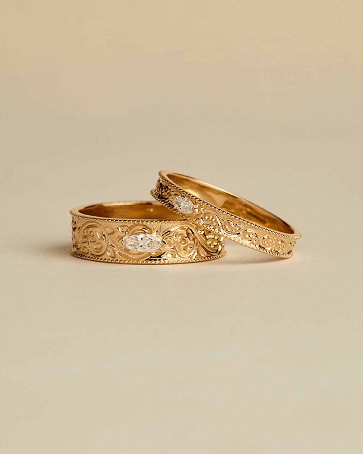 Dala Wide Diamond Engraved Band