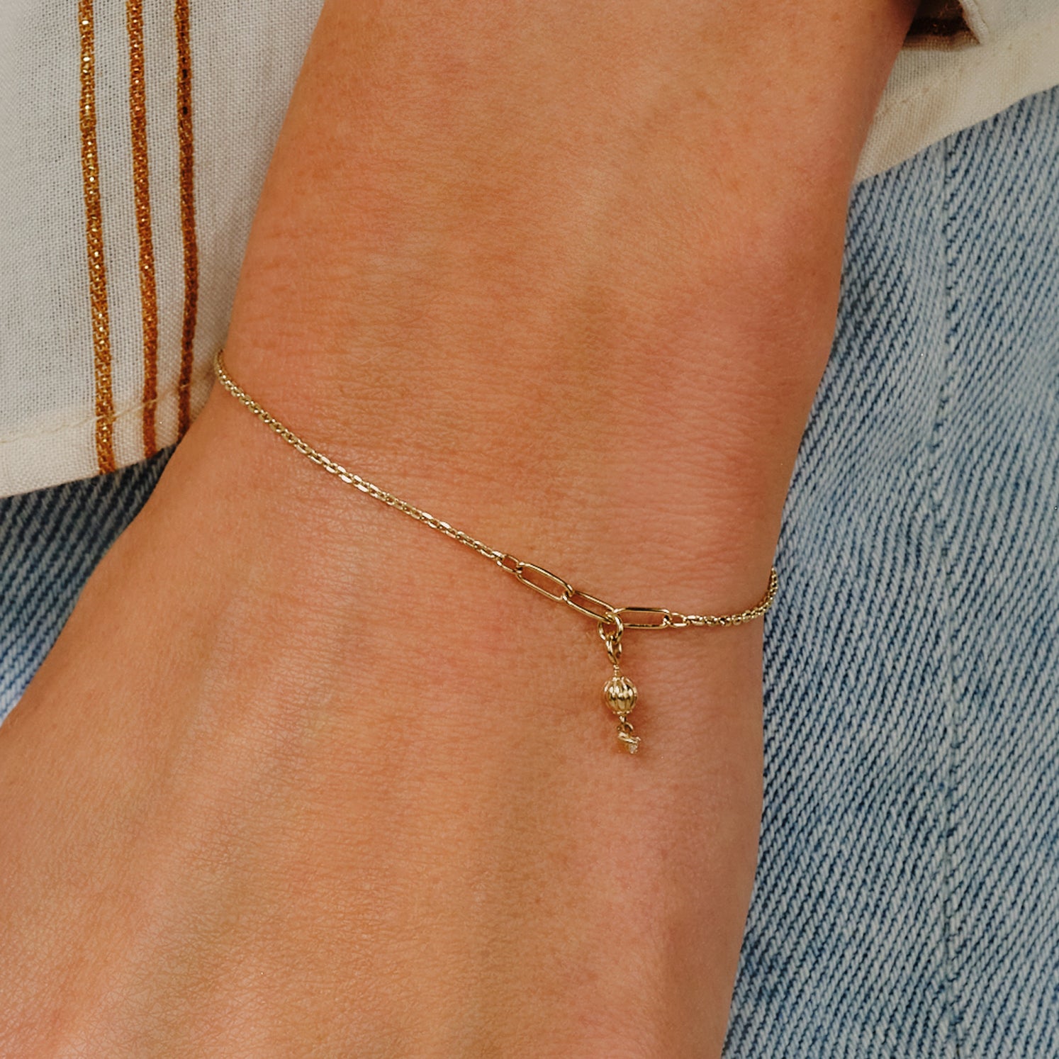 Eiffel Detail Dala Lantern .1 Bracelet