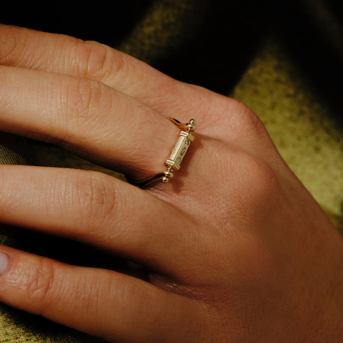 Dala Mudra Spinner Ring