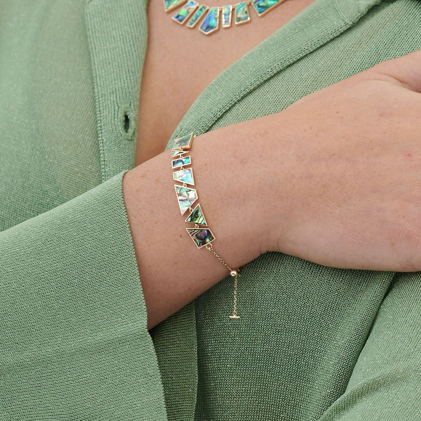 Metier by tomfoolery Tesserae Mother of Pearl Large Bracelet 9ct yellow gold