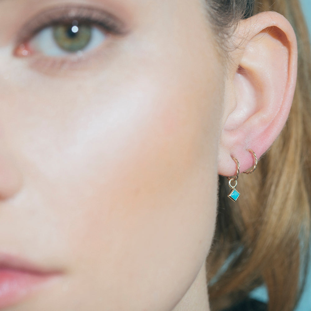 METIER BY TOMFOOLERY PRINCESS CUT TURQUOISE PLAQUE ON TWIST HOOP