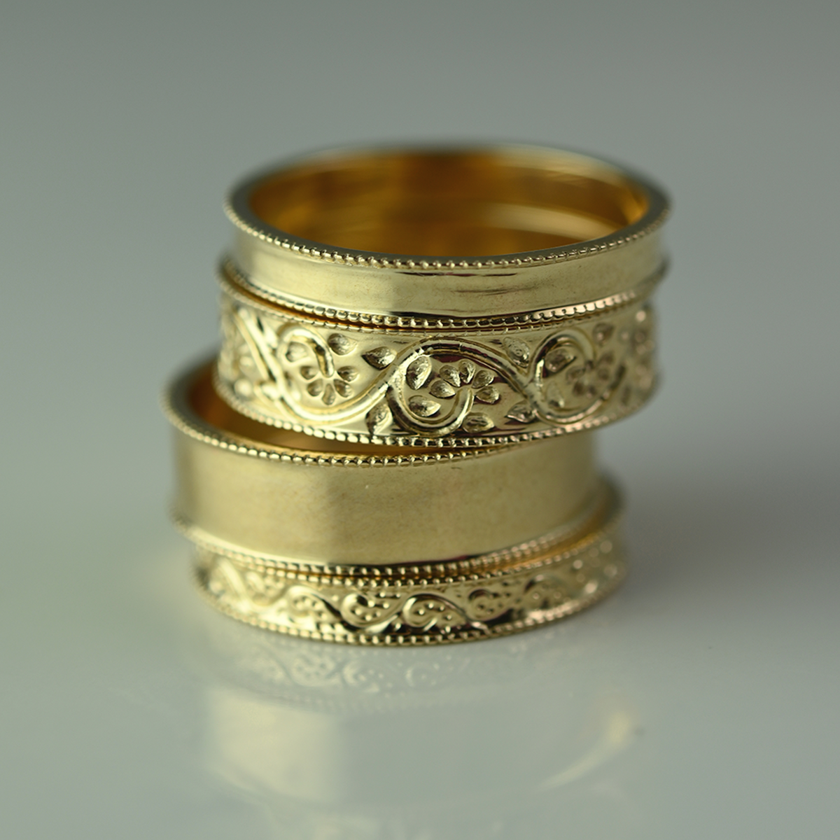 METIER BY TOMFOOLERY- DALA BAND: 5.5mm Dala Textured Band