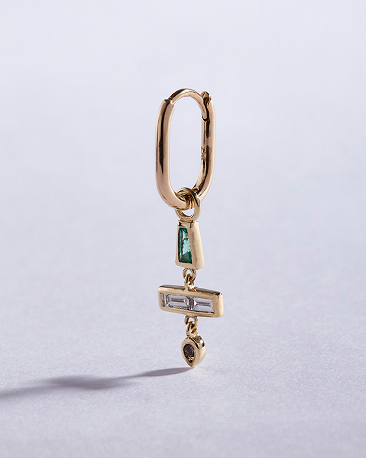  Plaques emerald &amp; diamond on oval clicker