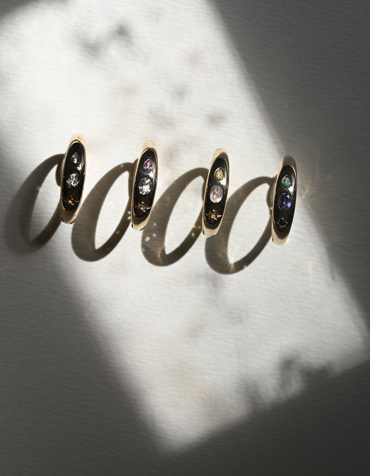 Kaleido Green Sapphire &amp; Aquamarine Tapered Band