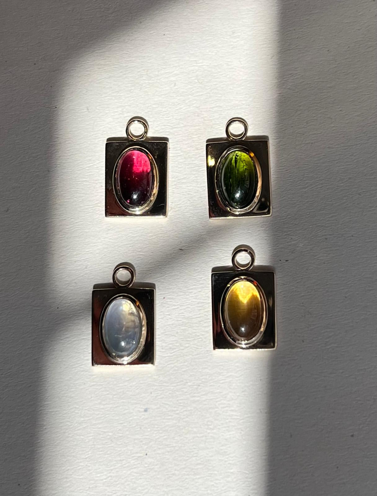 Rondelle Large Gemstone Plaque