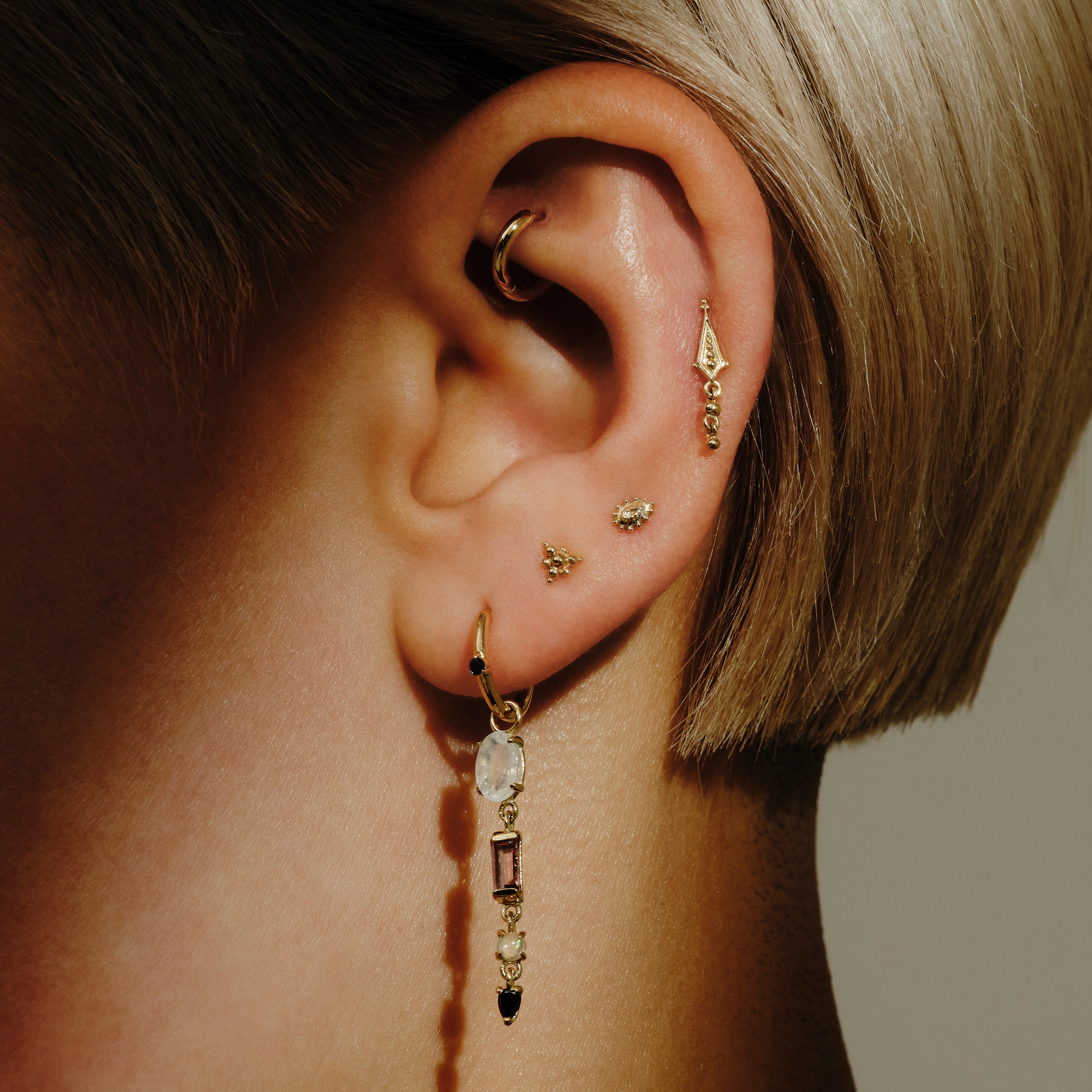 metier by tomfoolery dala 6 gold stud 